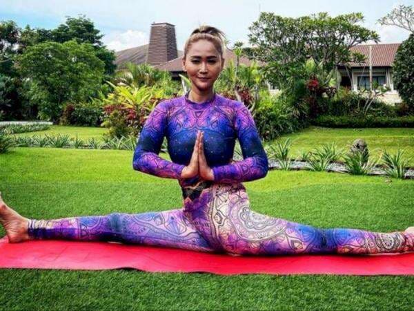 Inul Daratista Bikin Netizen Iri Usai Pamer Body Goals, Aduhai bak Gitar Spanyol Inul Daratista Bikin Netizen Iri Usai Pamer Body Goals, Aduhai bak Gitar Spanyol