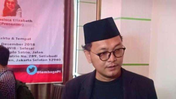 Guntur Romli Gedek dengan Edy Mulyadi, Netizen: Menghina Kalimantan Sama dengan Hina Indonesia Guntur Romli Gedek dengan Edy Mulyadi, Netizen: Menghina Kalimantan Sama dengan Hina Indonesia