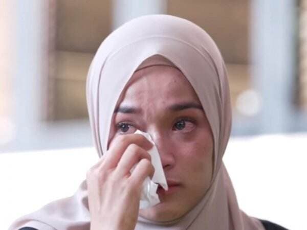 Ririe Fairus Menangis Ungkap Alasannya Diselingkuhi Mantan Suami: Aku Bucin Banget