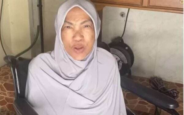 Duduk di Kursi Roda, Dorce Berdoa untuk Kesehatan Megawati