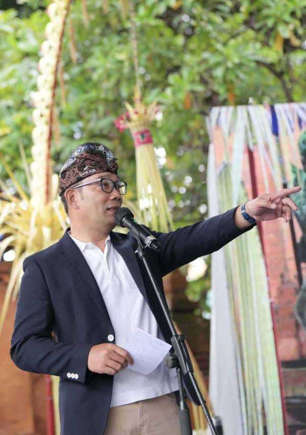 Bangga pada Film Berbahasa Sunda Bangga pada Film Berbahasa Sunda