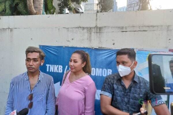 Kehilangan Media Sosial, Emma Waroka dan Kim Hwat Lapor Polisi