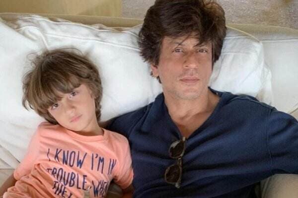 5 Potret Manis Shah Rukh Khan Bersama Abram, Anak Ketiga yang Lahir dari Rahim Ibu Pengganti