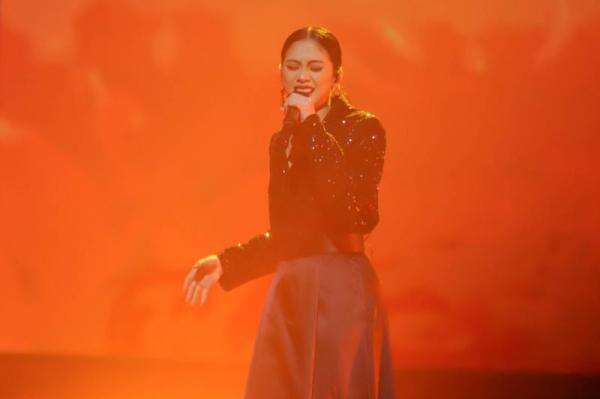 Nadhira Tampil Memukau di Babak Gala Live Show 2 X Factor Indonesia Nadhira Tampil Memukau di Babak Gala Live Show 2 X Factor Indonesia