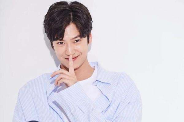 Na In Woo Resmi Jadi <i>Member</i> Tetap <i>2 Days & 1 Night</i> Na In Woo Resmi Jadi <i>Member</i> Tetap <i>2 Days & 1 Night</i>