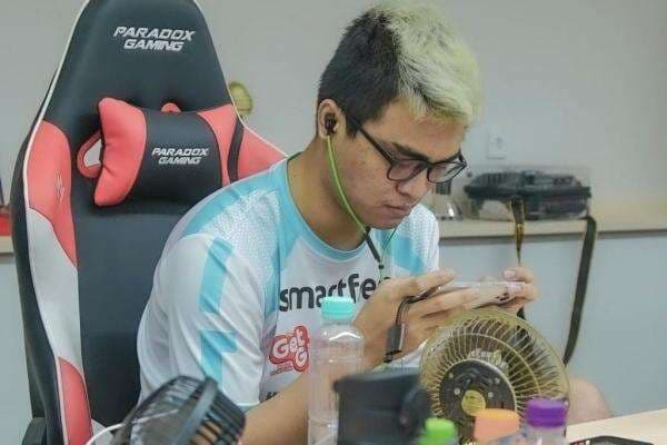 Profil GD Nicil, Mantan Penjaga Warnet yang Jadi Ketua Tim Esports Profil GD Nicil, Mantan Penjaga Warnet yang Jadi Ketua Tim Esports