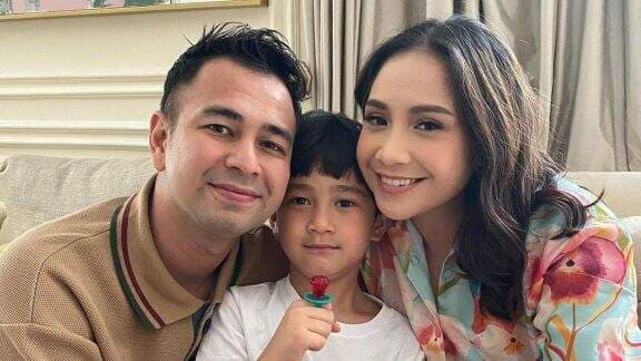 Raffi Ahmad Akui Pernah Punya Cicilan Rp1,2 Miliar Perbulan, Suami Nagita Slavina Sampai Pinjam Uang Anak Buat Hal ini! Raffi Ahmad Akui Pernah Punya Cicilan Rp1,2 Miliar Perbulan, Suami Nagita Slavina Sampai Pinjam Uang Anak Buat Hal ini!
