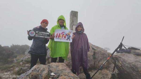 Dari Puncak Gunung Latimojong Sulawesi Dikumandangkan HPN 2022 di Kendari Dari Puncak Gunung Latimojong Sulawesi Dikumandangkan HPN 2022 di Kendari