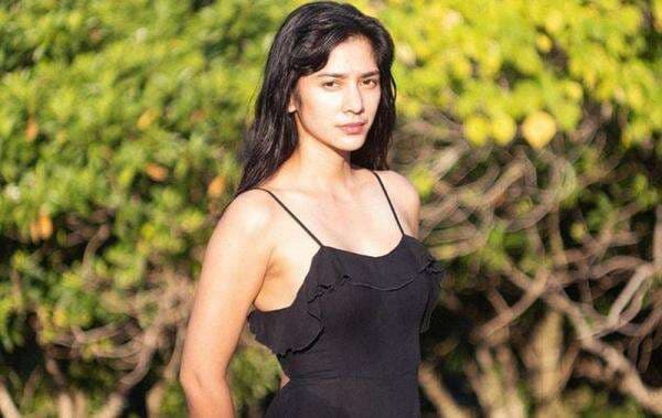 Bikini Rajut Fanny Ghassani Melorot di Kolam Renang, Netizen: Meresahkan Nih Bikini Rajut Fanny Ghassani Melorot di Kolam Renang, Netizen: Meresahkan Nih