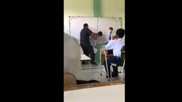 Viral! Guru SMP Aniaya Pelajar, Ditampar hingga Kepalanya Dibentukan ke Papan Tulis