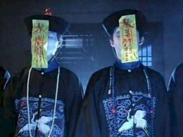 Mitos Vampir China Jiangshi yang Suka Melompat dan Menghisap Qi Manusia Mitos Vampir China Jiangshi yang Suka Melompat dan Menghisap Qi Manusia