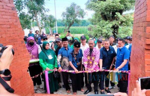 Wisata Kebun Pak Inggih Gresik Diresmikan, Target PAD Rp 5 Miliar Wisata Kebun Pak Inggih Gresik Diresmikan, Target PAD Rp 5 Miliar
