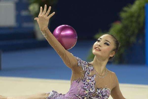 Cara Melakukan Gerakan Ayunan Lengan ke Samping Cara Melakukan Gerakan Ayunan Lengan ke Samping