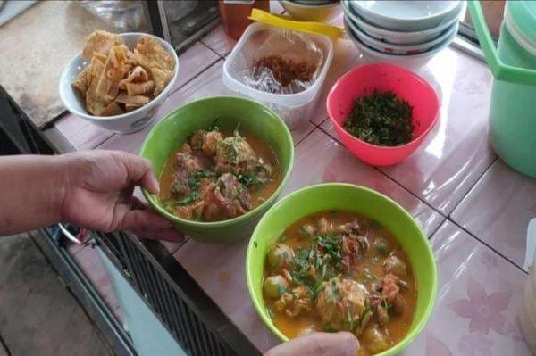 Mencicipi Sensasi Pedasnya Bakso Danau Merah Toboali, Dijamin Puas! Mencicipi Sensasi Pedasnya Bakso Danau Merah Toboali, Dijamin Puas!