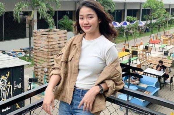 Chika Chandrika Diteror DM Netizen, Dituding Jadi Orang Ketiga Ria Ricis dan Teuku Ryan Chika Chandrika Diteror DM Netizen, Dituding Jadi Orang Ketiga Ria Ricis dan Teuku Ryan