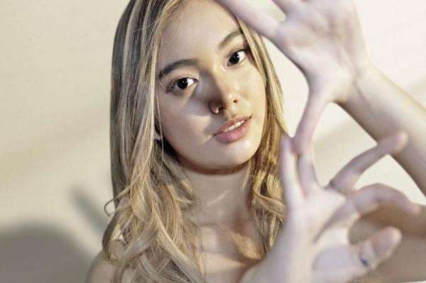 Ada Apa dengan Joaquine dan Pukul 5 Sore ? Yuk Simak Ada Apa dengan Joaquine dan Pukul 5 Sore ? Yuk Simak