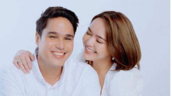 Akui Mesra Cuma Gegara Kerjaan, Sosok Ini Malah Bongkar Perasaan Amanda Manopo dan Mischa Chandrawinata: Saling Mencinta, Gak Mau Jauh! Akui Mesra Cuma Gegara Kerjaan, Sosok Ini Malah Bongkar Perasaan Amanda Manopo dan Mischa Chandrawinata: Saling Mencinta, Gak Mau Jauh!