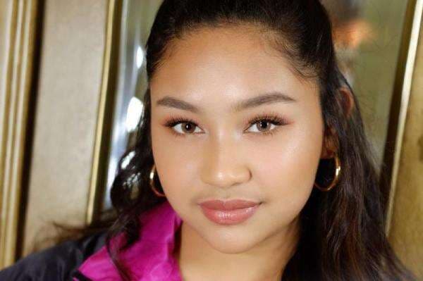 Khirani Trihatmodjo, Putri Mayangsari Terjun ke Dunia Tarik Suara, Netizen: Ngomong Aja Enak Didengar Khirani Trihatmodjo, Putri Mayangsari Terjun ke Dunia Tarik Suara, Netizen: Ngomong Aja Enak Didengar