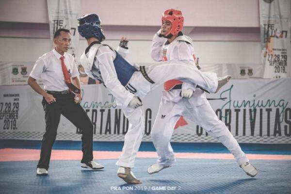 6 Macam Tendangan Taekwondo 6 Macam Tendangan Taekwondo
