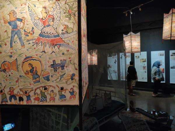 Lentera Damar Kurung Gresik dan Kisah Sang Maestro Masmundari Lentera Damar Kurung Gresik dan Kisah Sang Maestro Masmundari