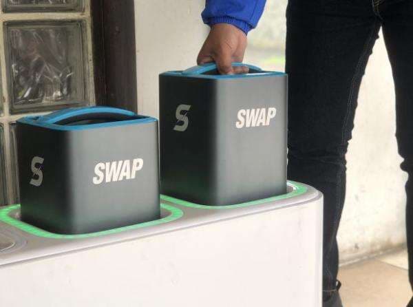 Tak Perlu Ngecharge, Baterai Motor Listrik Smoot Bisa Ditukar dalam 9 Detik, Ini Spesifikasinya! Tak Perlu Ngecharge, Baterai Motor Listrik Smoot Bisa Ditukar dalam 9 Detik, Ini Spesifikasinya!