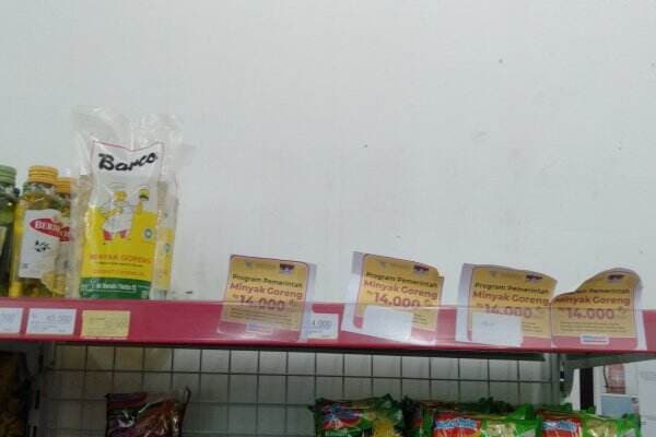 Minyak Goreng di Minimarket Kosong, Kasir: Lagi Langka