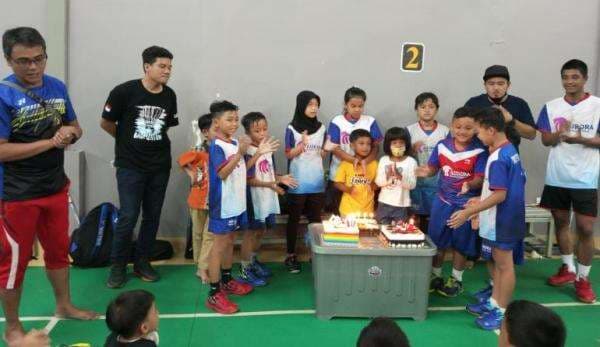 Rayakan HUT Ke-2 Aurora Badminton Club Fokus Gembleng Anak Usia Dini Rayakan HUT Ke-2 Aurora Badminton Club Fokus Gembleng Anak Usia Dini