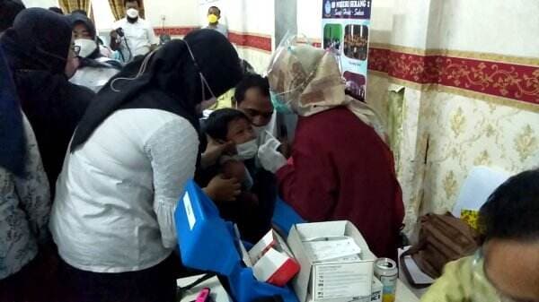 Vaksinasi Covid-19 Anak di SDN 02 Kota Serang Diwarnai Jeritan Tangis