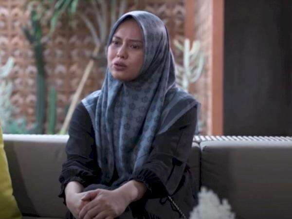 Tak Peduli Dirinya Dibully, Istri Zul Zivilia Menangis Anak Dikatai Punya Ayah Dipenjara Tak Peduli Dirinya Dibully, Istri Zul Zivilia Menangis Anak Dikatai Punya Ayah Dipenjara