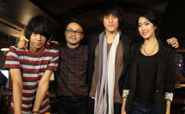 Lirik Lagu dan Chord Gitar Kesepian - Vierra Lirik Lagu dan Chord Gitar Kesepian - Vierra