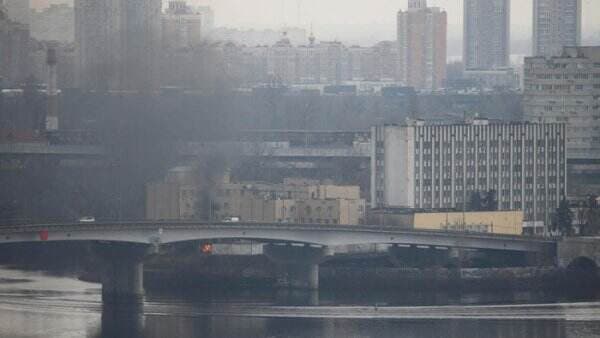 Ledakan Keras Diduga Rudal Balistik Rusia Hantam Kota Kiev, Curhat Presiden Ukraina Merasa Ditinggal Sendirian