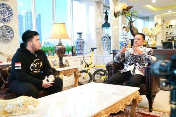 Ngobras Bareng Dyland `Sultan Pros`, Bamsoet Dorong Perkembangan E-Sport Ngobras Bareng Dyland `Sultan Pros`, Bamsoet Dorong Perkembangan E-Sport