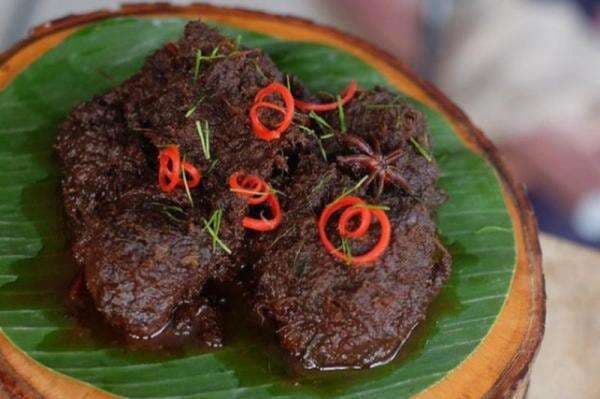 Rendang Terancam Dicoret dari Daftar Menu RM Padang, Imbas Harga Daging Sapi yang Meroket Rendang Terancam Dicoret dari Daftar Menu RM Padang, Imbas Harga Daging Sapi yang Meroket