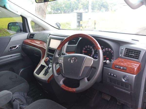 Dasbor Toyota Vellfire Sering Berminyak, Ini Penyebab dan Cara Menghilangkannya Dasbor Toyota Vellfire Sering Berminyak, Ini Penyebab dan Cara Menghilangkannya