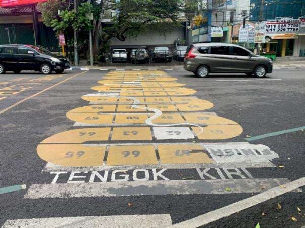 Bandung Punya Zebra Cross Paling Unik Mirip di Jepang, Pengendara jadi Taat Aturan Bandung Punya Zebra Cross Paling Unik Mirip di Jepang, Pengendara jadi Taat Aturan