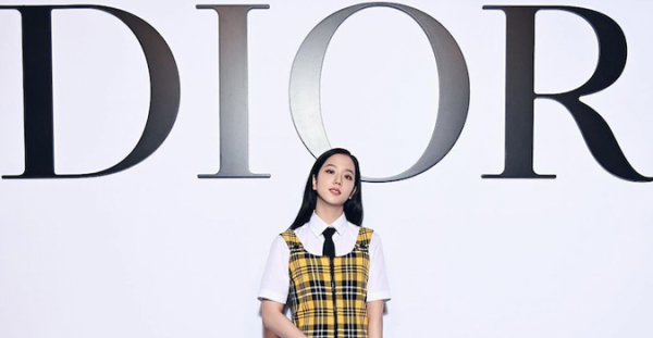 Intip Fashion Airport Hingga Preppy Look Jisoo BLACKPINK di Paris Fashion Week! Intip Fashion Airport Hingga Preppy Look Jisoo BLACKPINK di Paris Fashion Week!