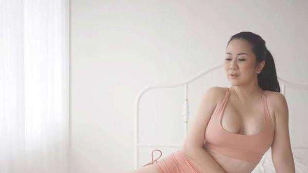 Sebulan Menghilang, Tante Ernie is Back Pasang Foto Seksi dan Menggoda: Tembem Bgt Erniee Sayang Sebulan Menghilang, Tante Ernie is Back Pasang Foto Seksi dan Menggoda: Tembem Bgt Erniee Sayang