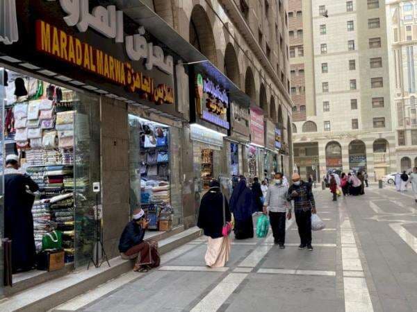 Ada Toko 'Bugis Makassar' di Saudi, Pedagangnya Fasih Bahasa Indonesia Lho! Ada Toko 'Bugis Makassar' di Saudi, Pedagangnya Fasih Bahasa Indonesia Lho!