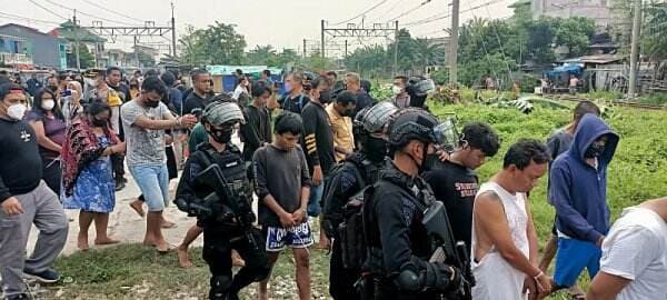 Markas Narkoba di Kampung Bahari Digerebek, Netizen : Tembus Juga Akhirnya