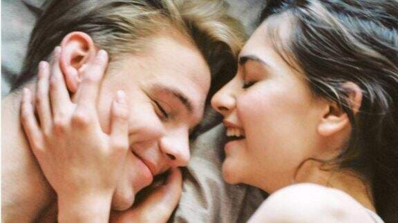 3 Posisi Seks yang Patut Dicoba, Cocok untuk Bulan Madu 3 Posisi Seks yang Patut Dicoba, Cocok untuk Bulan Madu