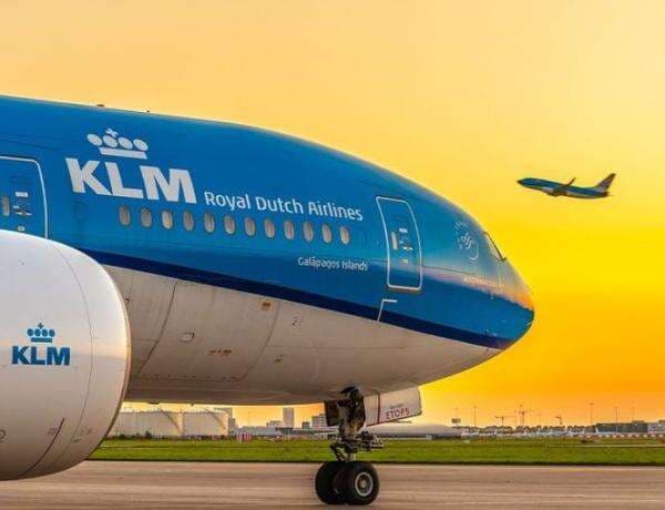 Maskapai Belanda KLM <i>Landing</i> Mulus di Bandara Ngurah Rai, Netizen: Selamat Datang <i>Meneer</i> Maskapai Belanda KLM <i>Landing</i> Mulus di Bandara Ngurah Rai, Netizen: Selamat Datang <i>Meneer</i>