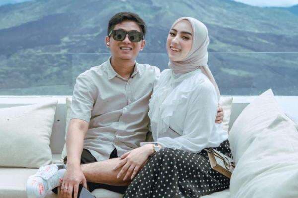 Doni Salmanan Ternyata Duda sebelum Nikahi Dinan Fajrina, Netizen: Mantan Istrinya Beruntung Banget Doni Salmanan Ternyata Duda sebelum Nikahi Dinan Fajrina, Netizen: Mantan Istrinya Beruntung Banget