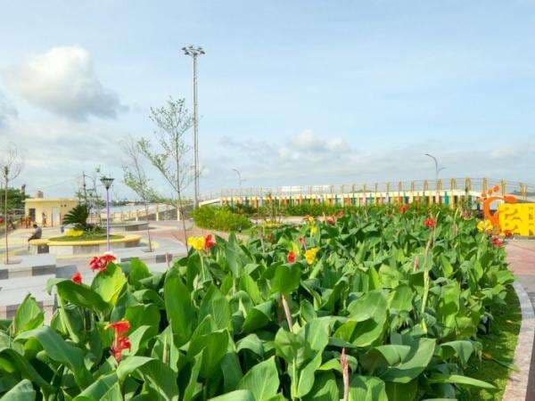 Telan Anggaran Rp20 Miliar, Pantai Kumuh Ini Jadi Taman yang Instagramable Telan Anggaran Rp20 Miliar, Pantai Kumuh Ini Jadi Taman yang Instagramable