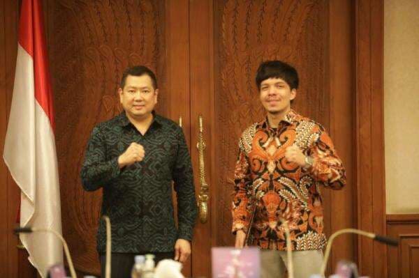 Hary Tanoesoedibjo Angkat Atta Halilintar Jadi Anggota Executive Committee FFI Hary Tanoesoedibjo Angkat Atta Halilintar Jadi Anggota Executive Committee FFI