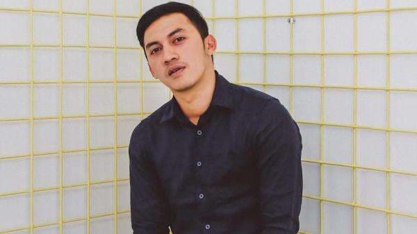 Biodata dan Profil Junna Aditya: Umur, Agama dan Karier, Musisi Juga PNS Ganteng Asal Bandung Biodata dan Profil Junna Aditya: Umur, Agama dan Karier, Musisi Juga PNS Ganteng Asal Bandung