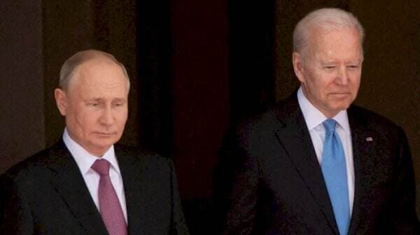 Presiden AS Biden Sebut Presiden Rusia Putin Penjahat Perang