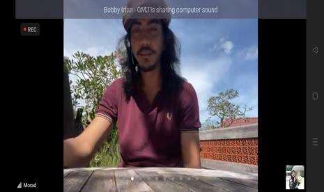 Again Jadi Lagu Utama di Debut Album Morad `About A Woman` Again Jadi Lagu Utama di Debut Album Morad `About A Woman`