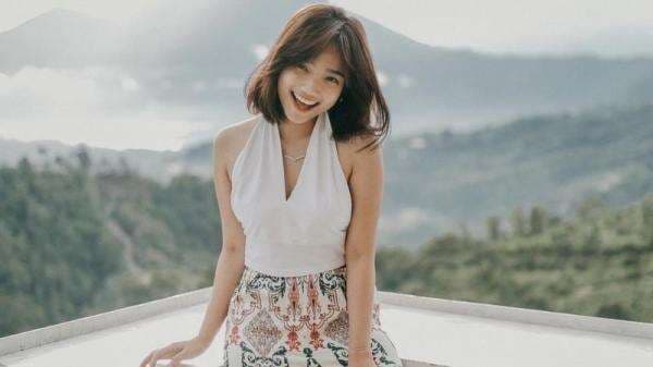 5 Potret Fuji yang Gayanya Diprotes Netizen, Dianggap Terlalu Seksi! 5 Potret Fuji yang Gayanya Diprotes Netizen, Dianggap Terlalu Seksi!