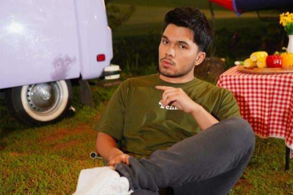 Thoriq Halilintar Unggah Potret Gemas, Netizen: Ganteng Sekali Pacar Orang Thoriq Halilintar Unggah Potret Gemas, Netizen: Ganteng Sekali Pacar Orang