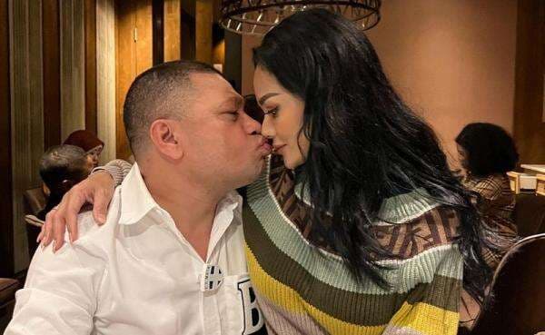 Rayakan 11 Tahun Pernikahan Bersama Raul Lemos, Ini Doa dan Harapan Krisdayanti Rayakan 11 Tahun Pernikahan Bersama Raul Lemos, Ini Doa dan Harapan Krisdayanti